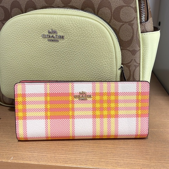 Coach Slim Wallet With Garden Plaid Print
IM/Taffy Multi NWT - Picture 9 of 16